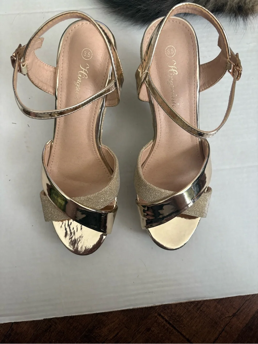 Hingswink Women’s Sz 8.5 Metallic Gold Glitter Platform Block Heel Sandals